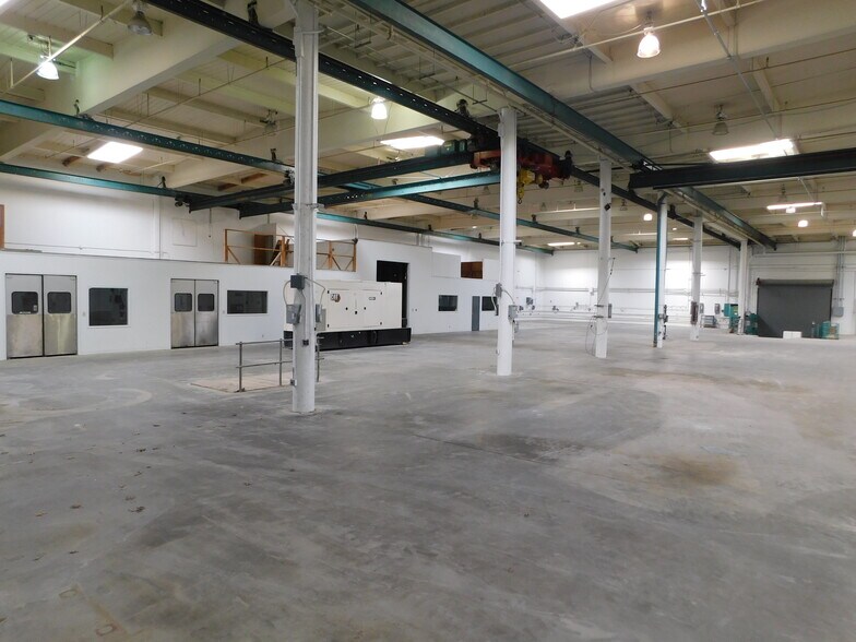 More Photos Of 1295 67th St, Emeryville Manufacturing For Lease