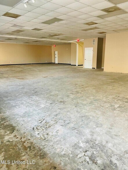 More Photos Of 12100 Highway 49, Gulfport Storefront For Lease