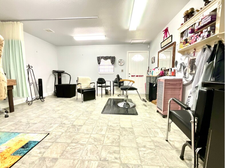 More Photos Of 5617 Watauga Rd, Watauga Storefront Retail Office For Sale