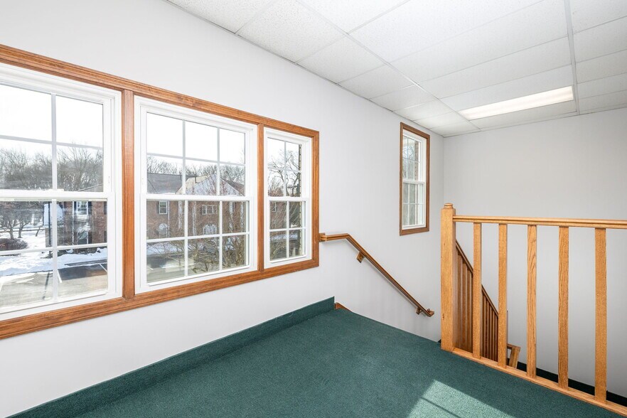 More Photos Of 35 Cold Spring Rd, Rocky Hill Office For Sale