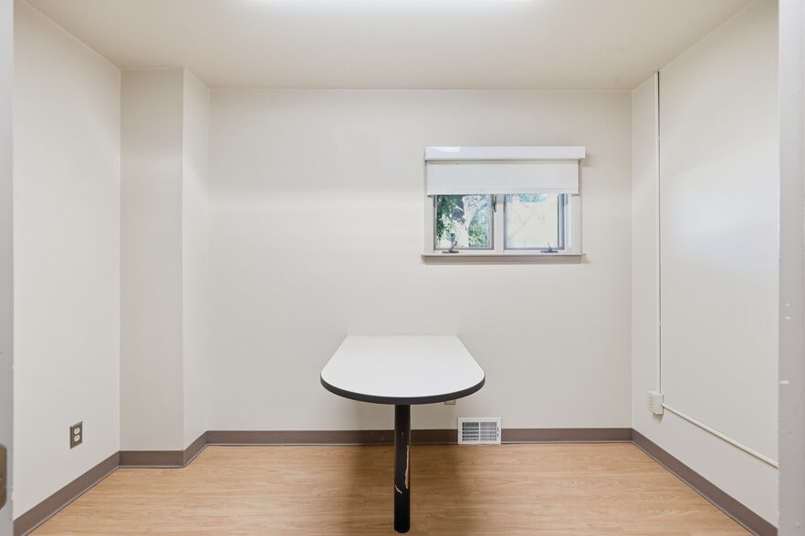 More Photos Of 222 Gibbsboro Rd, Clementon Office For Sale