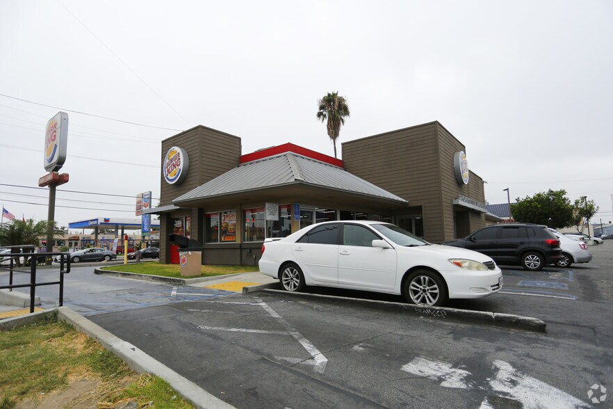 More Photos Of 3101-3125 N San Fernando Rd, Los Angeles Freestanding For Lease