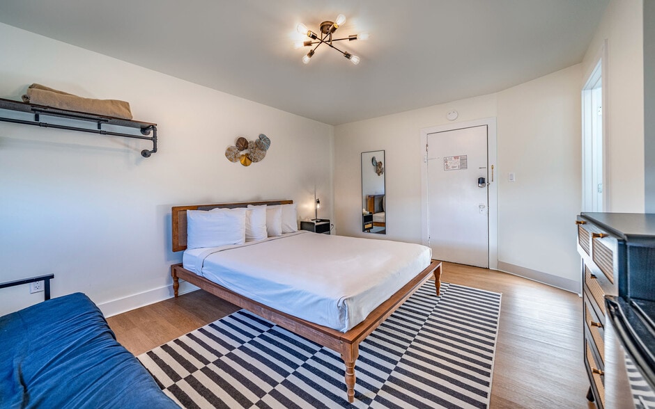 More Photos Of 724 Ocean Ave, Ocean City Hotel For Sale