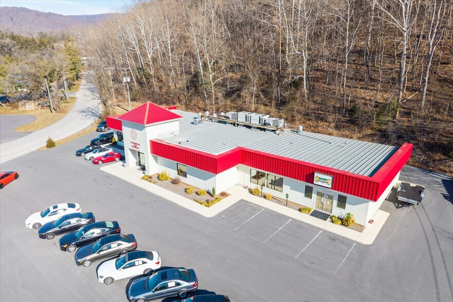 More Photos Of 912 Valley Ridge Rd, Covington General Retail For Sale