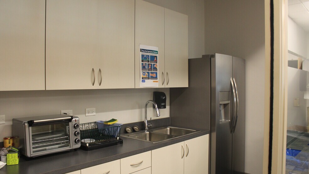 More Photos Of 1 Independent Dr, Jacksonville Office For Lease