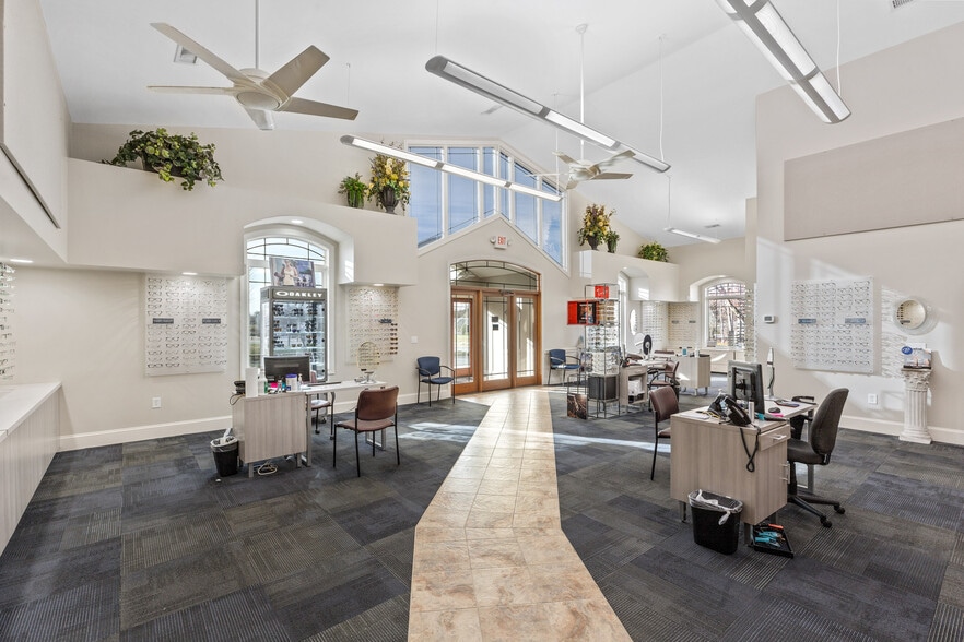 More Photos Of 3911 Fountain Grove Dr, High Point Medical For Lease