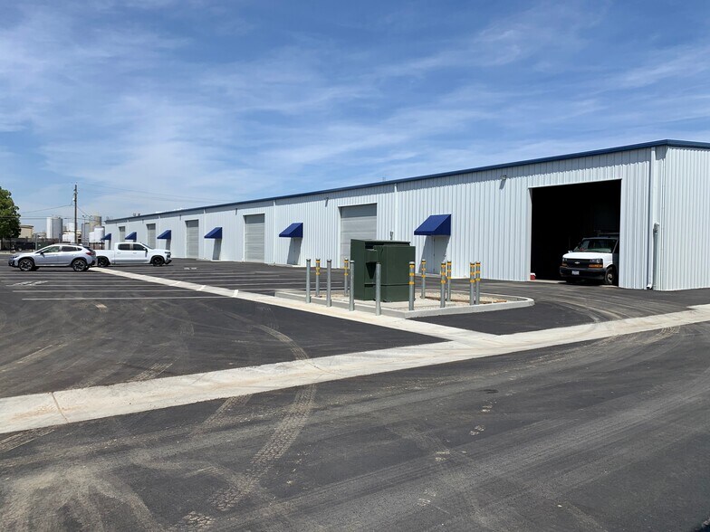 More Photos Of 3805 Gilmore Ave, Bakersfield Unknown For Lease