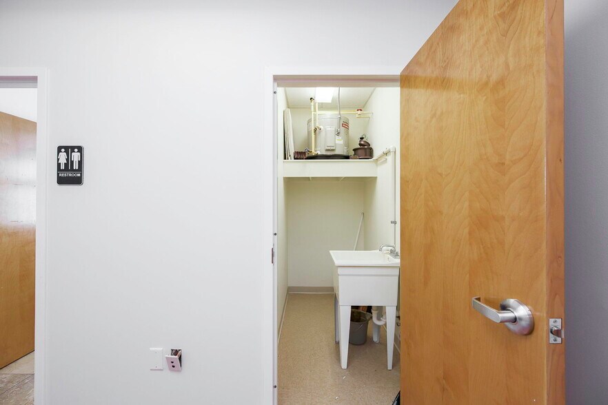 More Photos Of 14411 Justice Rd, Midlothian Medical For Lease