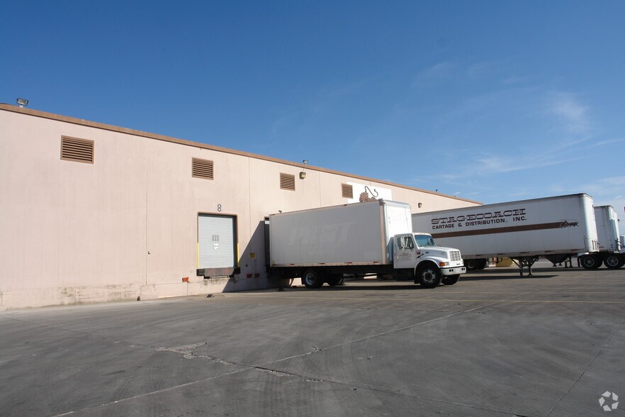 More Photos Of 1138 Barranca Dr, El Paso Warehouse For Lease