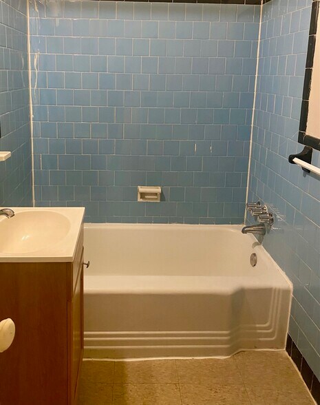 More Photos Of 1018 16th St NE, Washington Multifamily For Sale