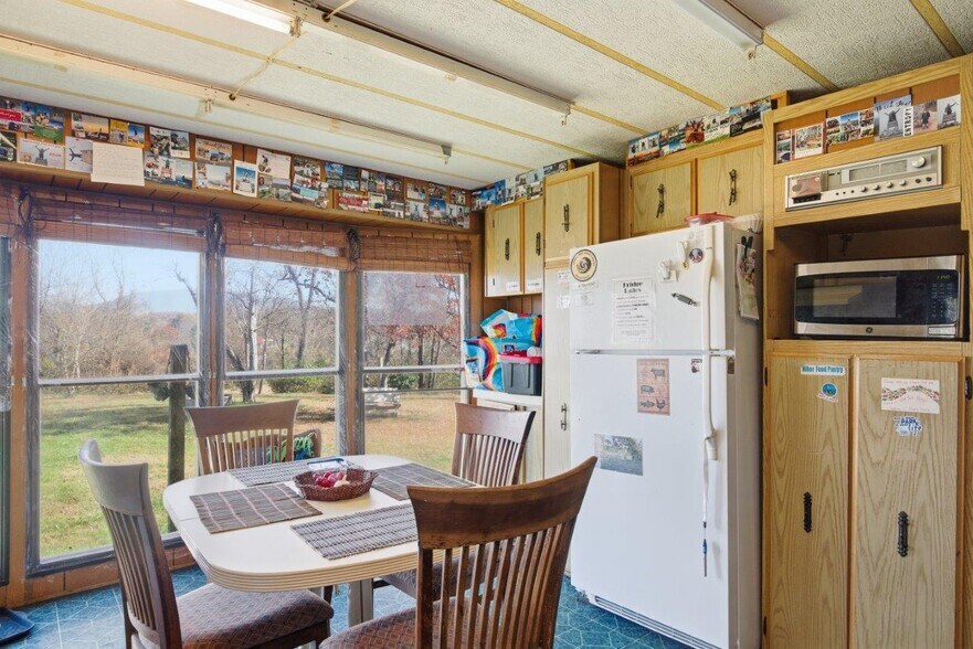 More Photos Of 204 Douglas Ln, Pearisburg Hospitality For Sale