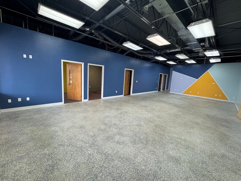 More Photos Of 5515 Davison Rd, Burton Unknown For Lease