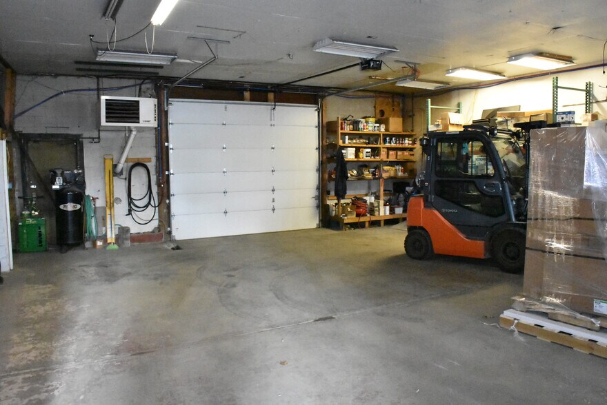 More Photos Of 17275 Shreve Run Rd, Pleasantville General Retail For Sale