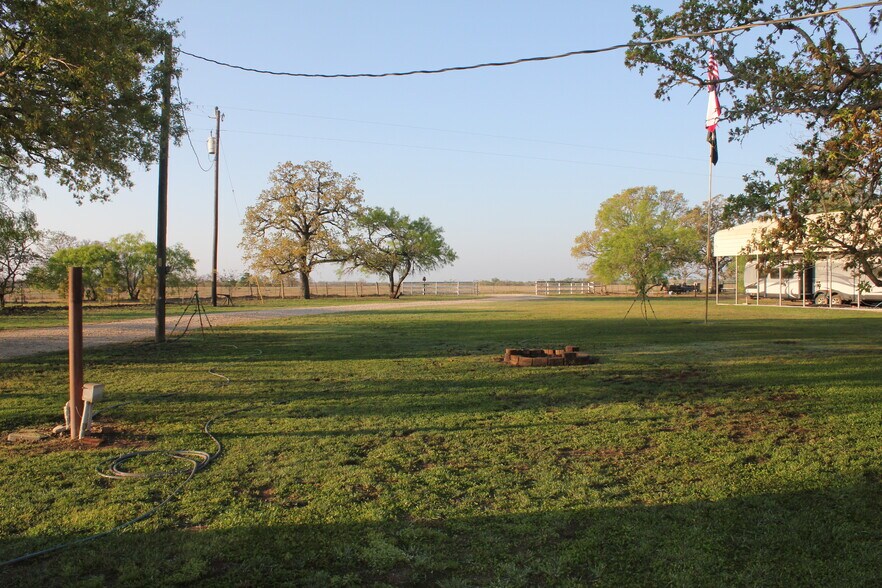 More Photos Of 986 Shiloh Rd, Bastrop Land For Sale