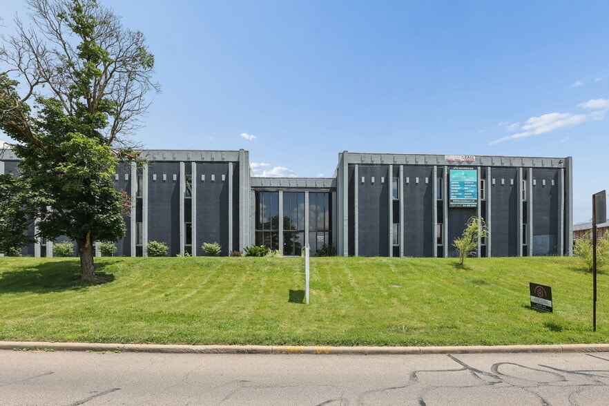 More Photos Of 4770 Indianola Ave, Columbus Office For Sale