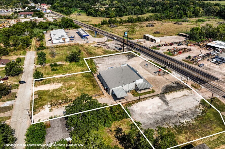 More Photos Of 185 State Highway 36 N, Caldwell Freestanding For Sale