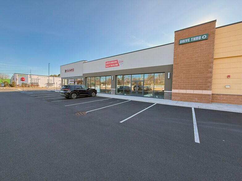 More Photos Of 1900 Veterans Memorial Hwy, Islandia General Retail For Lease