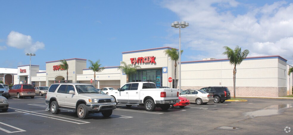 More Photos Of 3700 N Federal Hwy, Lighthouse Point General Retail For Sale