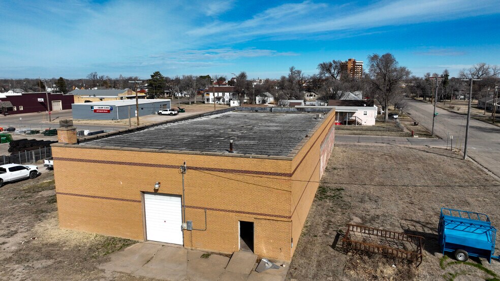 More Photos Of 1905 7th St, Great Bend Industrial For Sale