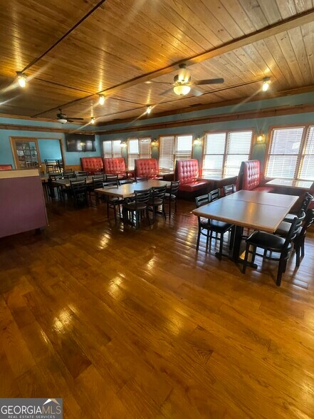 More Photos Of 406 N Piedmont Ave, Rockmart Restaurant For Sale