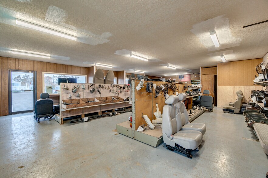 More Photos Of 17308 Highway 99E, Hubbard Auto Salvage Facility For Sale