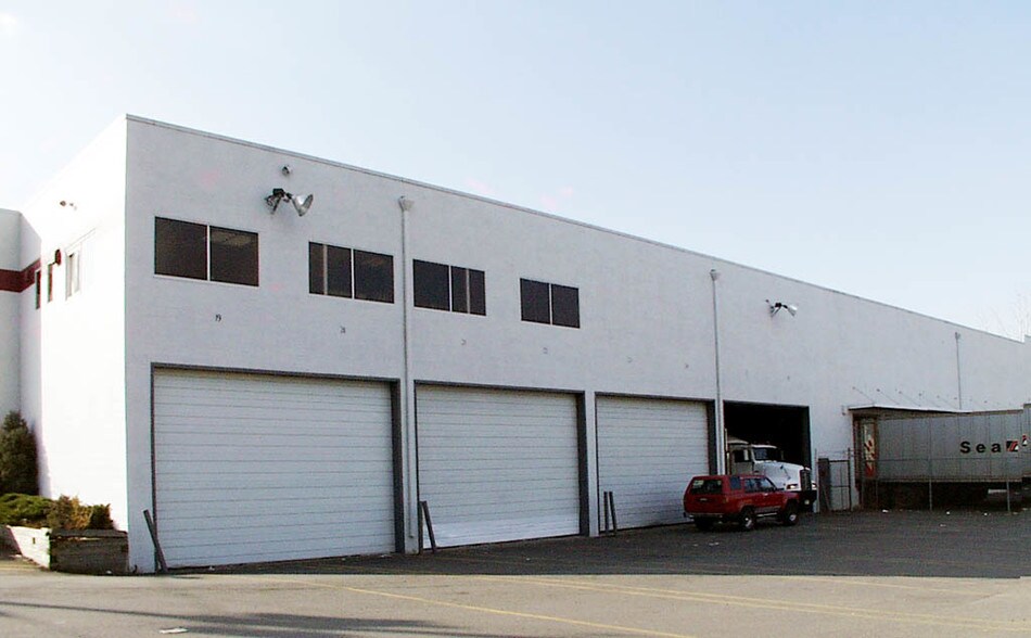 More Photos Of 2240 74th St, North Bergen Warehouse For Lease