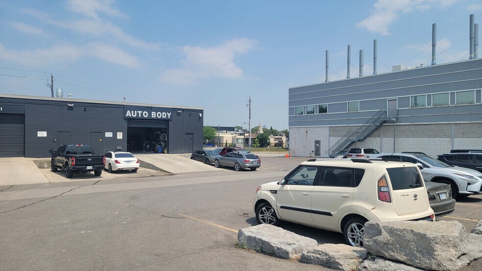 More Photos Of 73 Alness St, Toronto Light Distribution For Lease