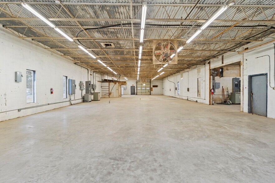 More Photos Of 7031 State Highway 75 S, Huntsville Manufacturing For Sale