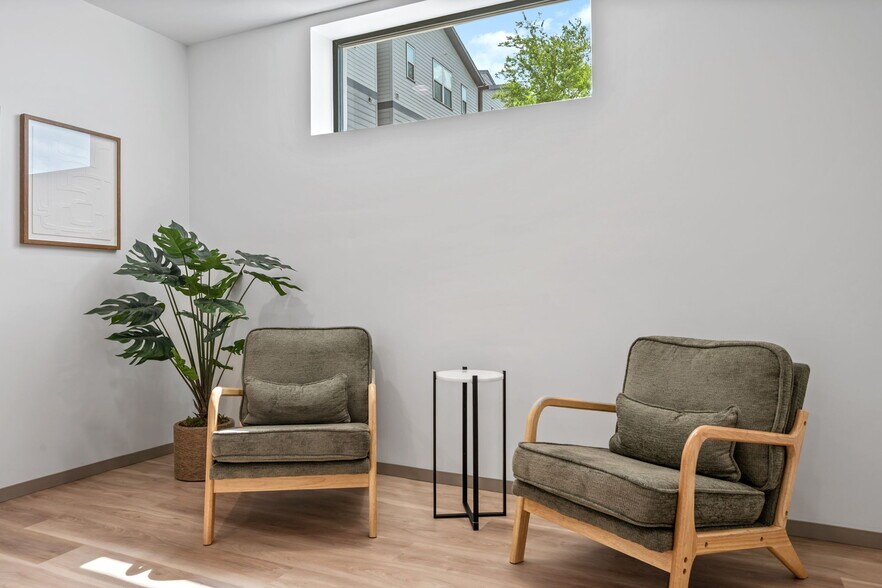 More Photos Of 6909 Grand Blvd, Houston Medical For Lease