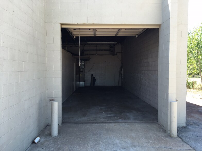 More Photos Of 3920 Classen Blvd, Norman Industrial For Lease