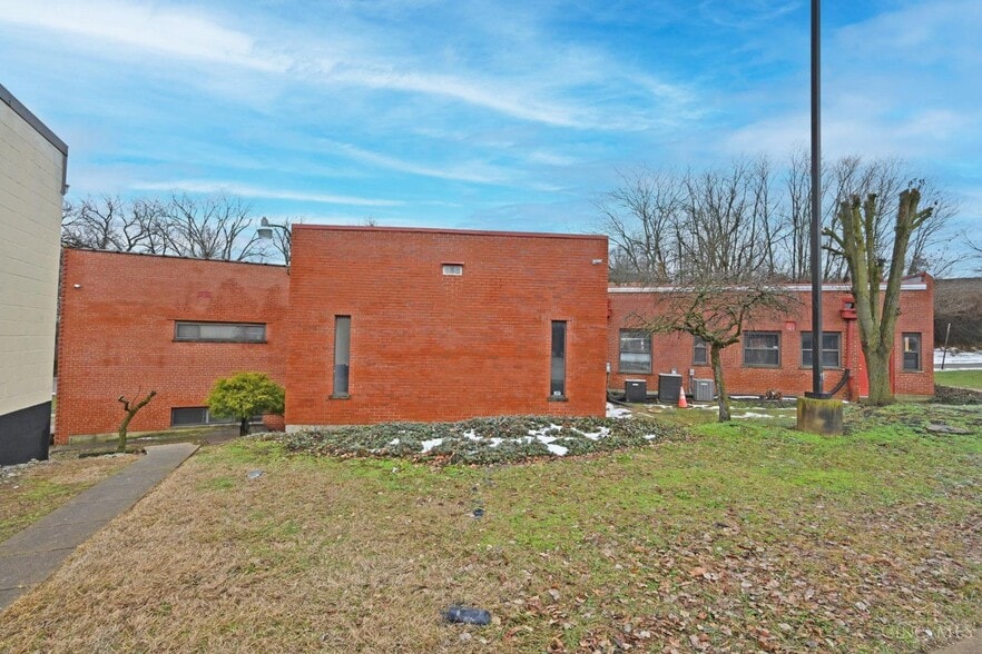 More Photos Of 910 Barry Ln, Cincinnati Medical For Lease