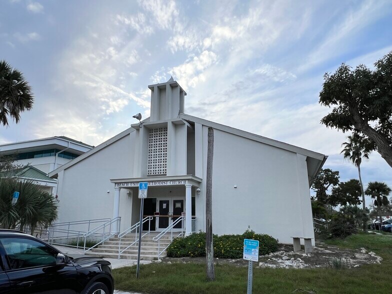 More Photos Of 155 Bay Rd, Fort Myers Religious Facility For Sale
