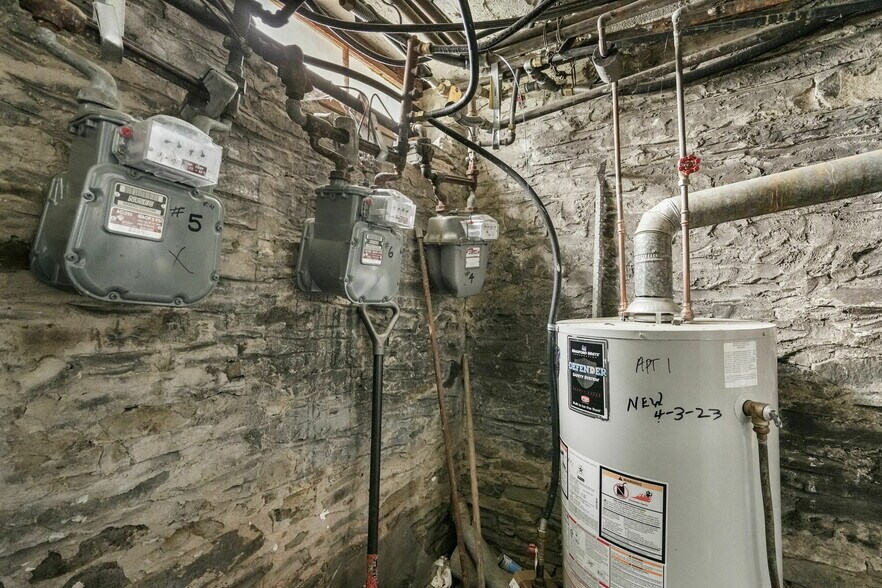 More Photos Of 101 Pennsylvania Ave, Binghamton Apartments For Sale