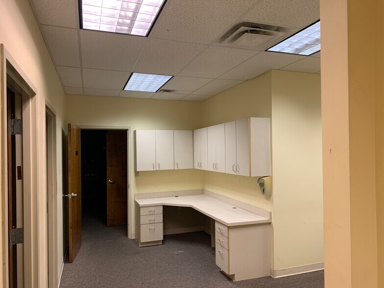 More Photos Of 5022 Old Godsey Ln, Hixson Medical For Lease