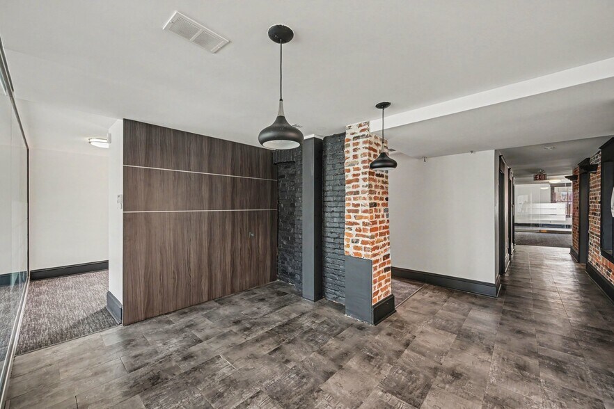 More Photos Of 110 Clarence St, Ottawa Office For Lease