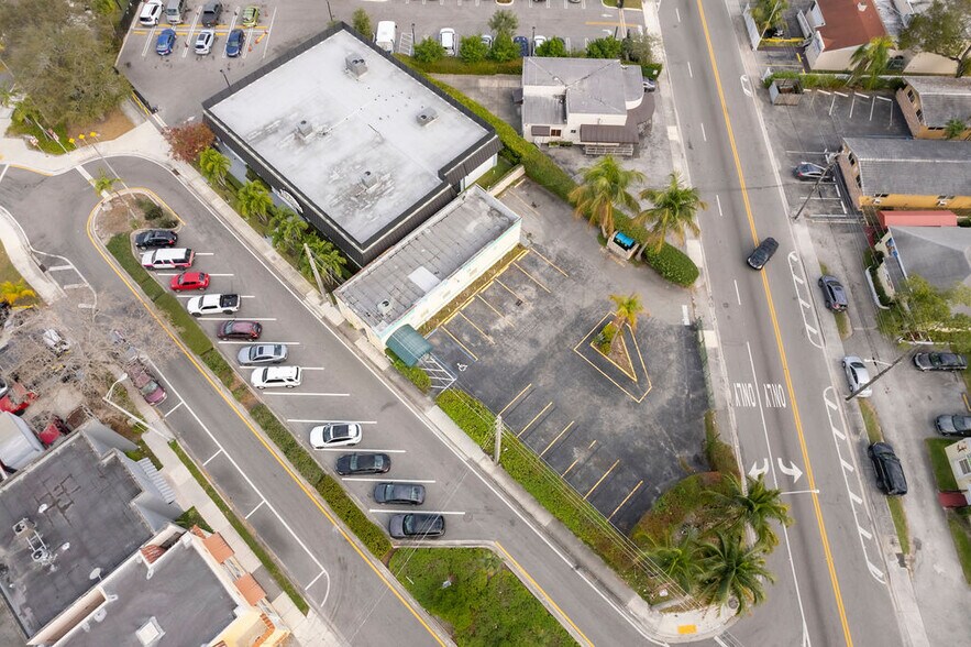 More Photos Of 12429 W Dixie Hwy, North Miami Medical For Sale
