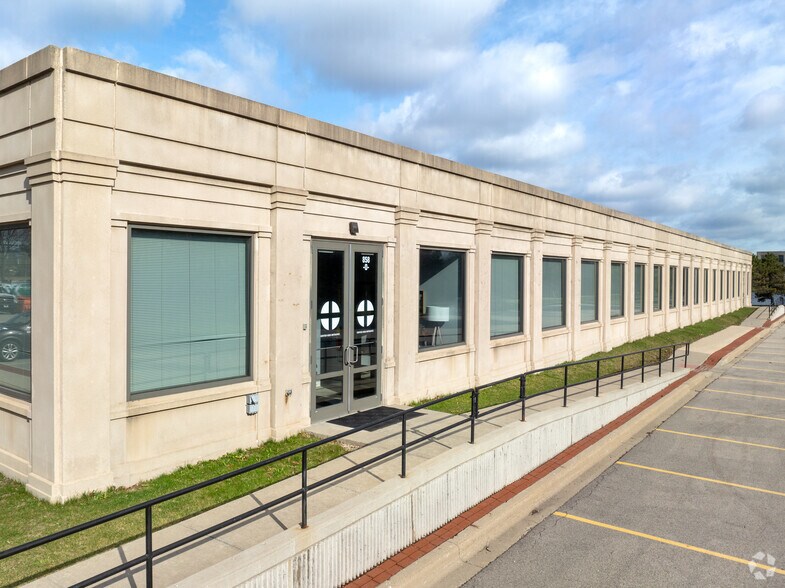More Photos Of 850-868 Technology Way, Libertyville Office For Lease
