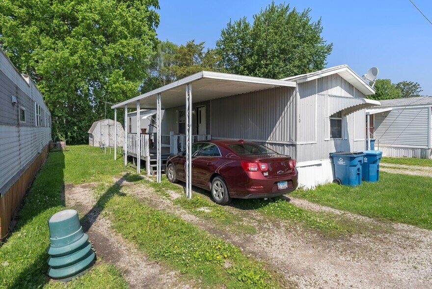 More Photos Of 109 S Pearl St, Atkinson Manufactured Housing Mobile Home Park For Sale