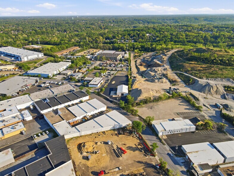 More Photos Of 4801 Stamp Rd, Marlow Heights Warehouse For Lease