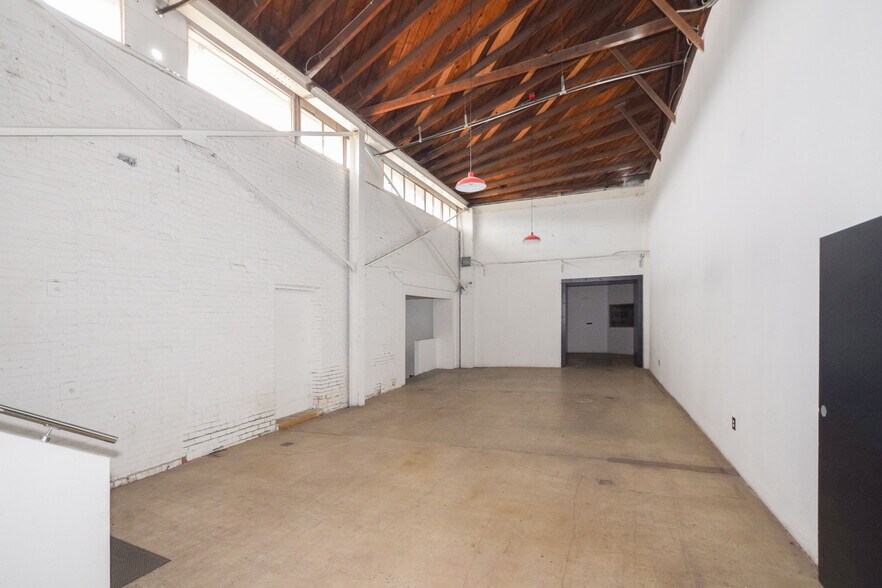 More Photos Of 1440 N Spring St, Los Angeles Warehouse For Lease