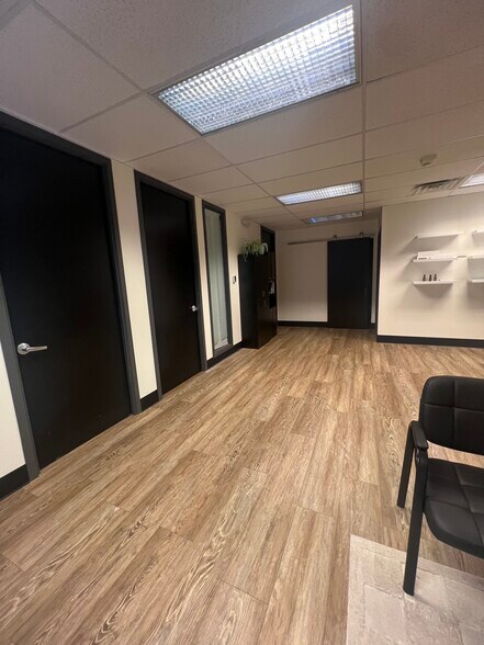 More Photos Of 12721 NE Bel Red Rd, Bellevue Office For Lease
