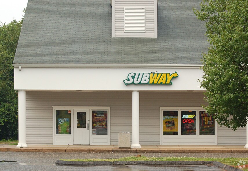 More Photos Of 292 Spielman Hwy, Burlington Freestanding For Lease