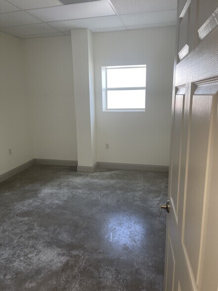 More Photos Of 4505 E County Rd 45 B, Midland Industrial For Lease