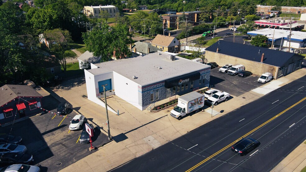 More Photos Of 4117 Bridgetown Rd, Cincinnati Light Manufacturing For Sale