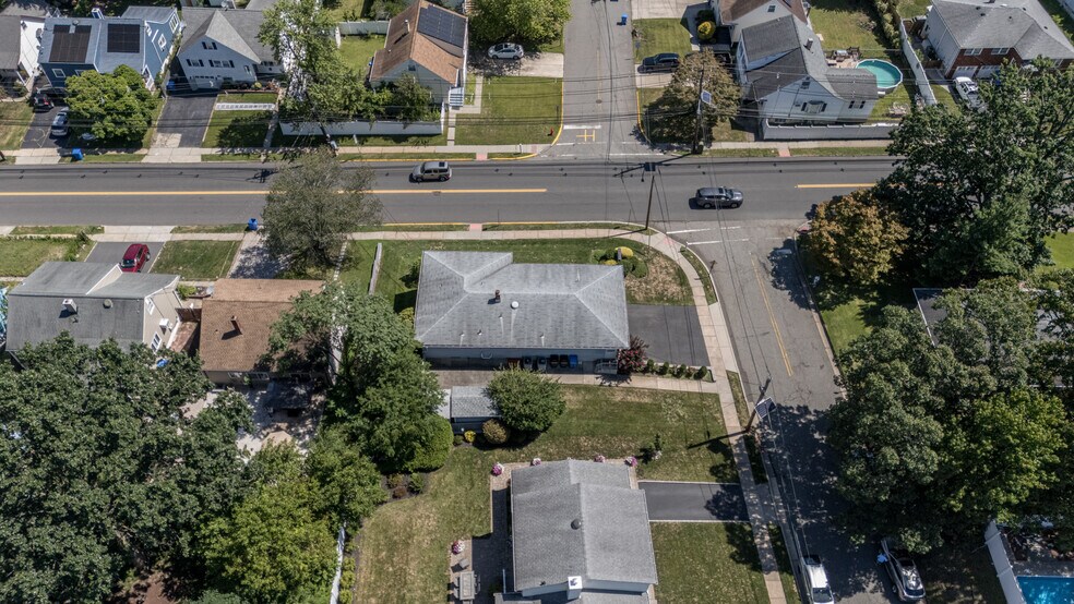 More Photos Of 373 Ford Ave, Fords Medical For Sale