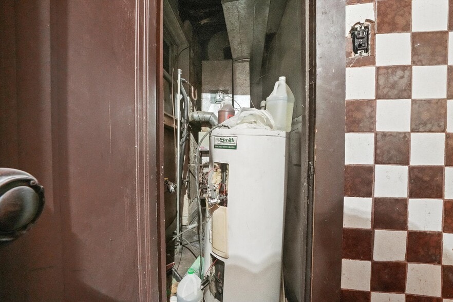 More Photos Of 4300-4310 W 16th St, Chicago Apartments For Sale