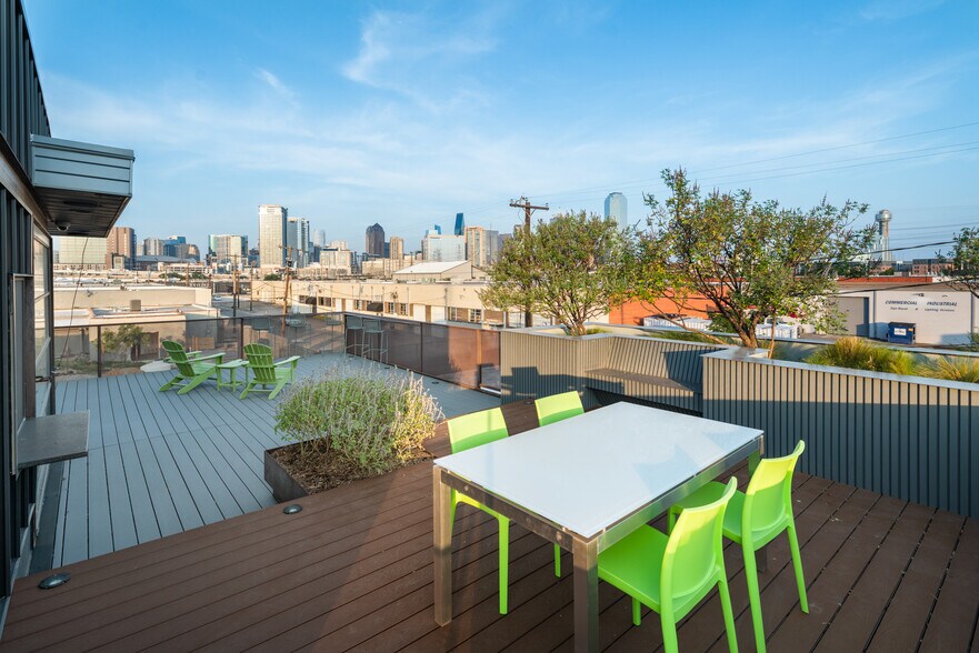 More Photos Of 127 Pittsburg St, Dallas Loft Creative Space For Lease