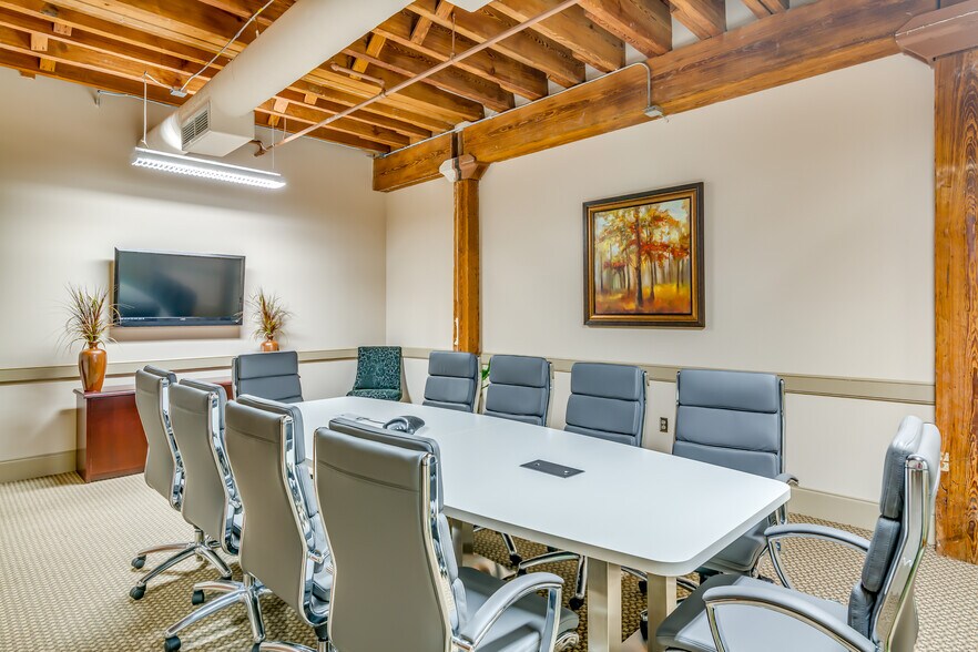 More Photos Of 250-260 Commerce St, Montgomery Medical For Sale