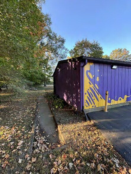 More Photos Of 3141 Page Ave, Jackson Storefront For Sale