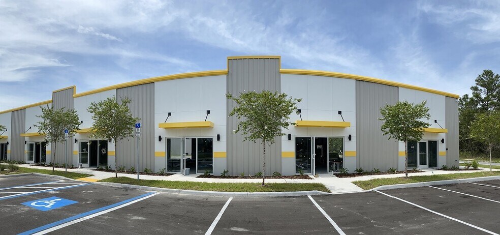 More Photos Of 3617 Commercial Way, Spring Hill Self Storage For Lease